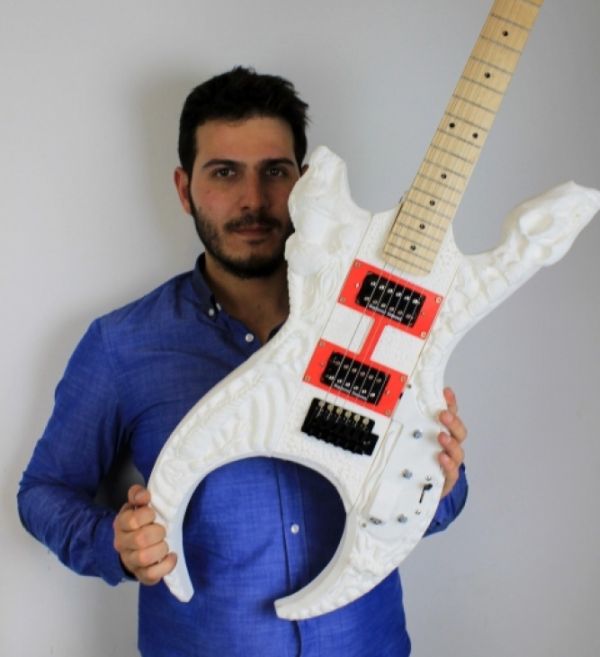 3D printed guitar by Francesco Orrù