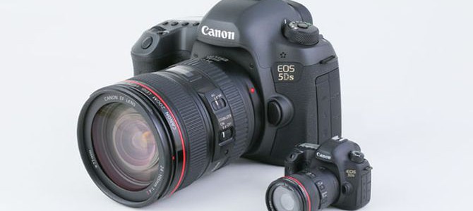 Canon 5DS camera scale replica comes with functional Flash drive lenses