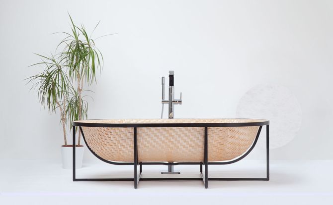 Otaku bathtub by Tal Engel