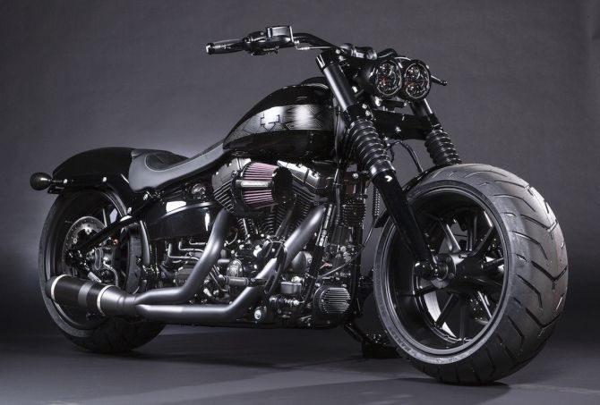 Black Panther, Breakout (Softail) Harley-Davidson