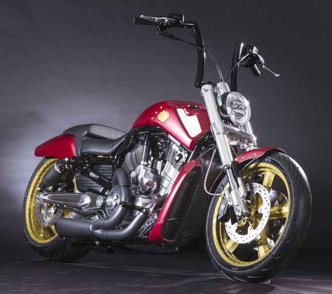 Iron Man – Muscle V-Rod Harley-Davidson