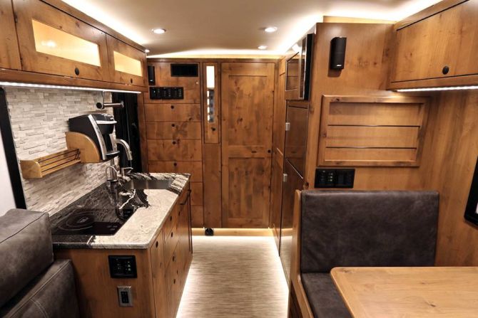 EarthRoamer mobile home interior