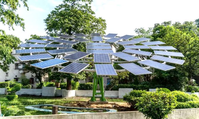 World’s largest solar tree installed in West Bengal, India