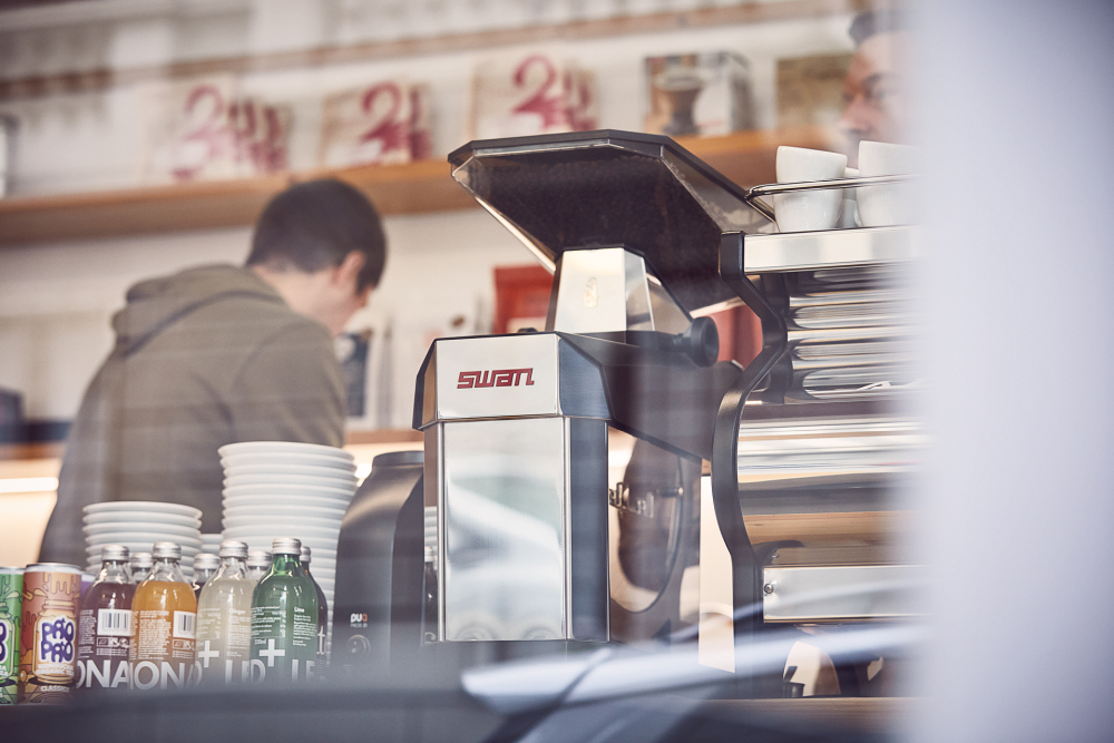 La Marzocco unveils the all new Swan coffee grinder La Marzocco unveils the all new Swan coffee grinder