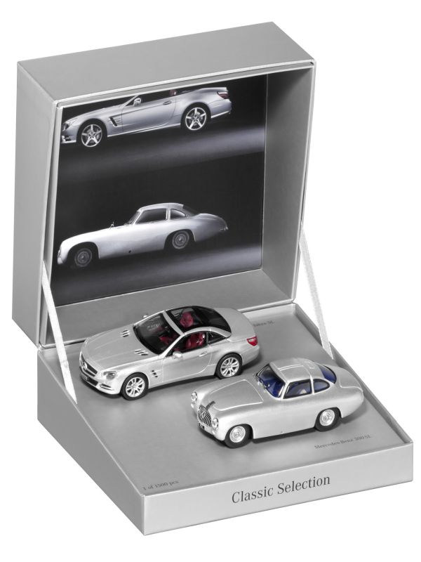 Scale models for 60th anniversary of Mercedes-Benz SL