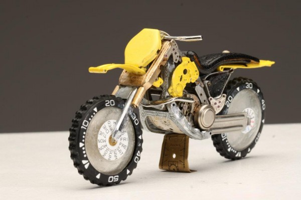 Miniature motorcycles by Dan Tanenbaum (2)