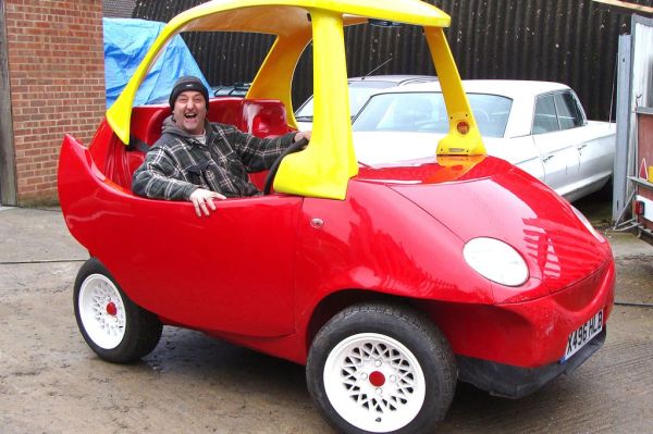 Little Tikes Cozy Coupe toy car full-sized replica