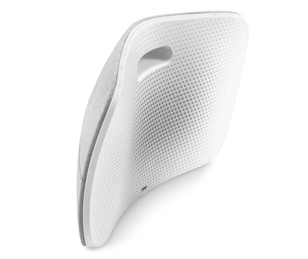 B&O’s curvy wireless speaker BeoPlay A6 at IFA 2015