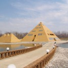 Gold pyramid home in Illinois harnesses mysterious healing energy