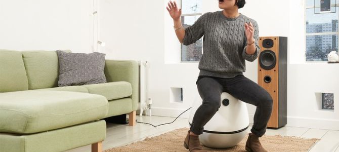 VRGO chair wirelessly takes you to the virtual reality world