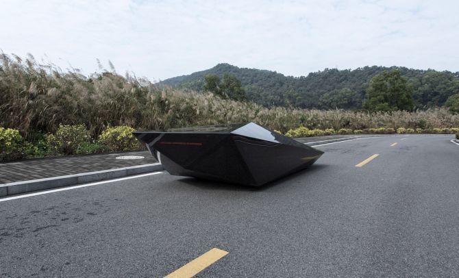 Lo Res concept car by United Nude