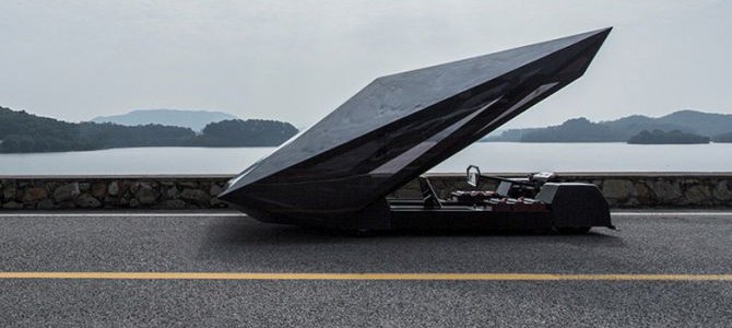 Lo Res concept car by United Nude looks like an alien ship