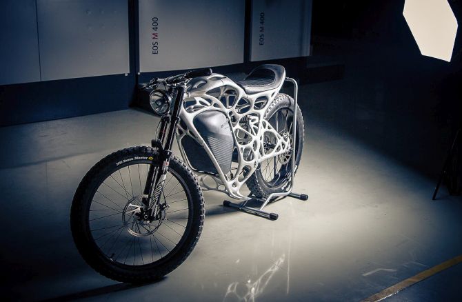 Light Rider: World’s first 3D printed motorcycle