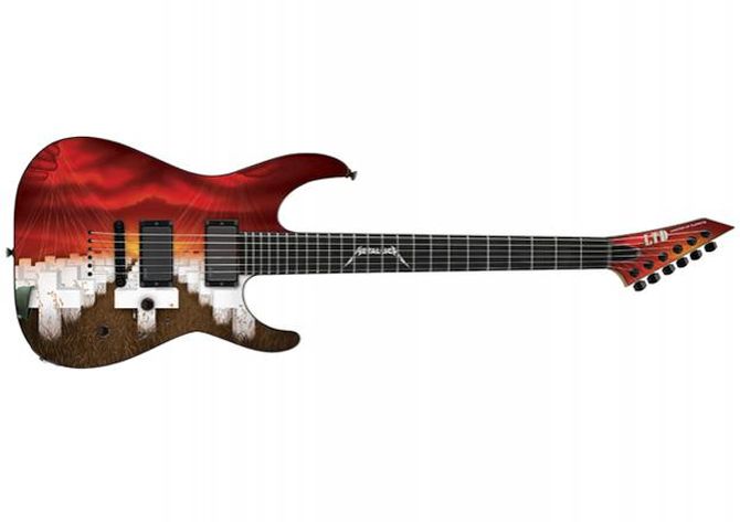 Master of Puppets Graphic Series Guitar