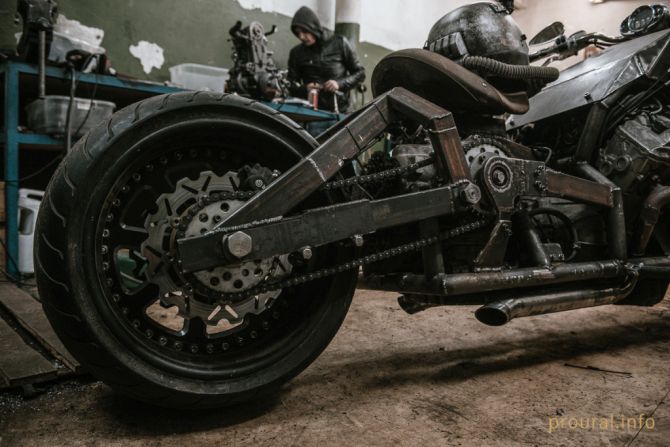 Gangrene motorcycle by Artem Boldyrev