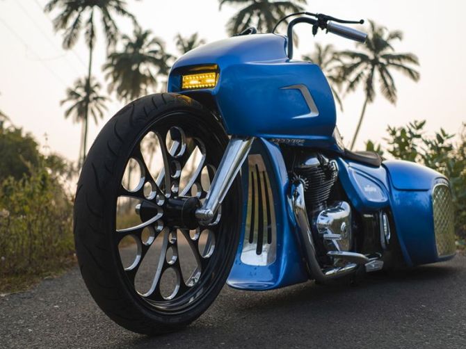 Neelkantha custom motorcycle by TNT Motorcycles